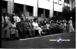 Para udangan peringatan HUT Kemerdekaan Repulik Indonesia 17 agustus 1950 di Balai Kota Surabaya,...