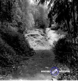 Pembangunan ke Djabung (Tumpang) Malang, tgl. 23 Maret 1957. Gambar tanah yang akan dilebar