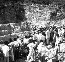 Peresmian pembukaan terowongan Neyama Tulungangung, 24 Mei 1961