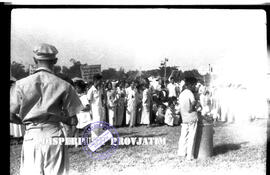 Suasana peringatan hari buruh di sebuah lapangan di surabaya, 1 – 5 – 1955