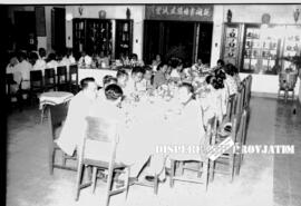 Acara makan bersama pada ramah tamah dengan Dirjen Kementerian Luar Negeri, 9 – 1 – 1956