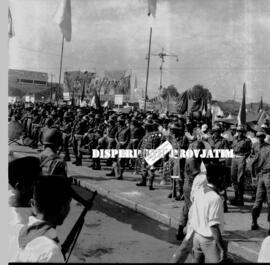 Suasana ulang tahun Trikora Jatim yang diperingati di Tugu Pahlawan Surabaya, 19 – 12 – 1962